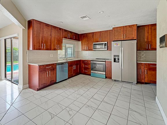 3rd image of 7401 NW 48th Place