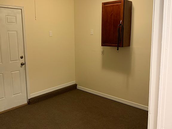 4th image of 2764 Highland Dr N