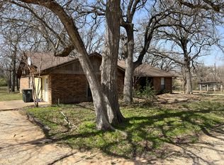 7504 Ledbetter Rd, Arlington, TX 76001