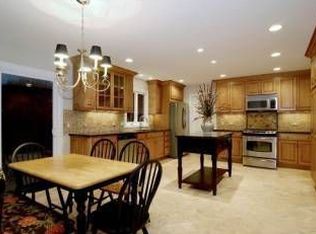 223 Court La Grov, Deer Park, IL