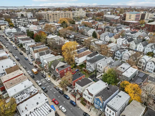 299 Claremont Avenue image 39 of 44