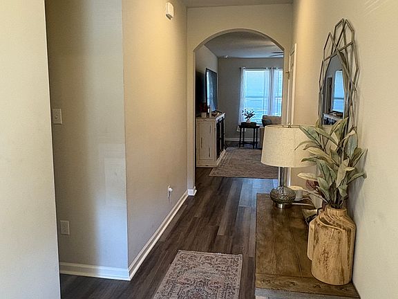 2nd image of 3203 Baywood Ave