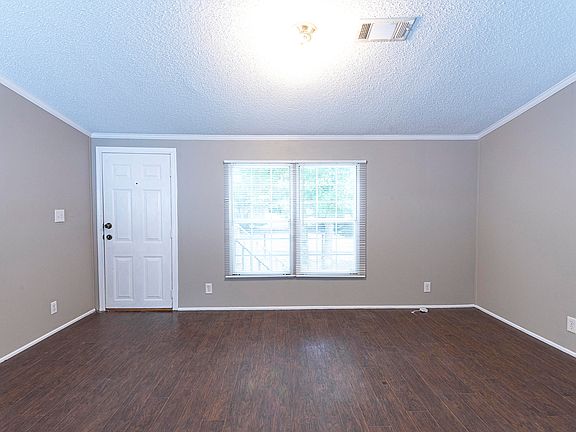 5th image of 1024 W 15th St