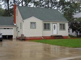 144 Parkwood Ave, Avon Lake, OH 44012