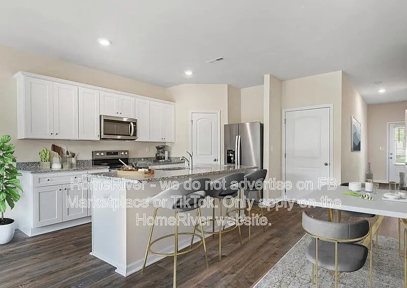3 bed, 2.5 bath, 1725 sqft, $1,910 — Photo 3