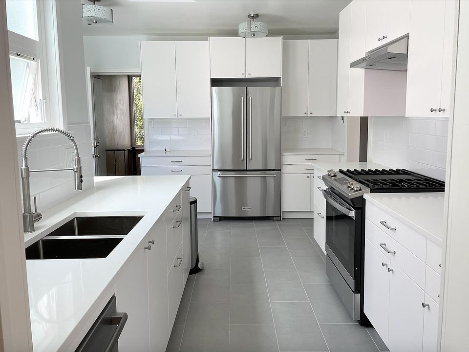 1st image of 300 Bowdoin St