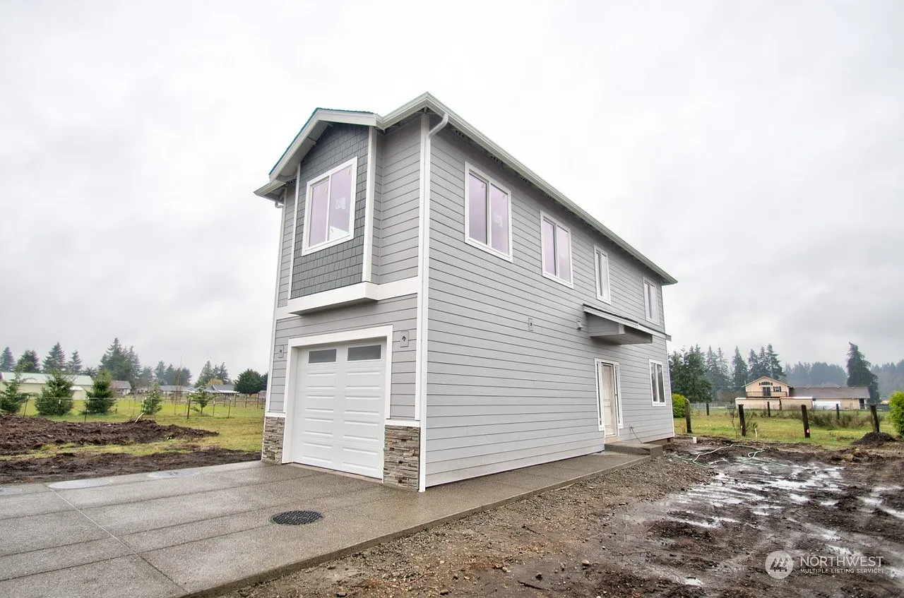 17942 Jordan Street SW photo 1