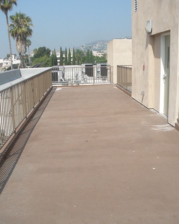 1st image of 1400 N Vista St.