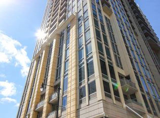 700 N Larrabee St, Chicago, IL