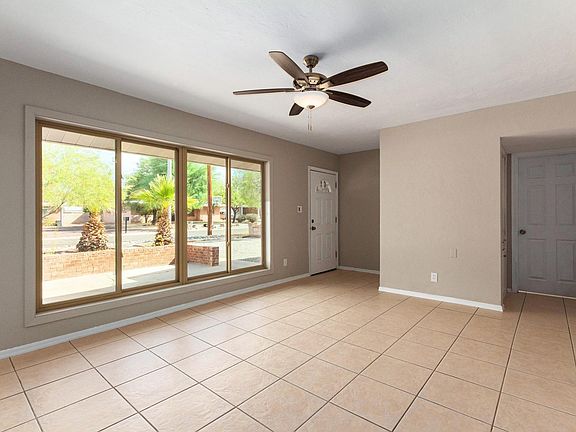 5th image of 534 S Kenyon Dr