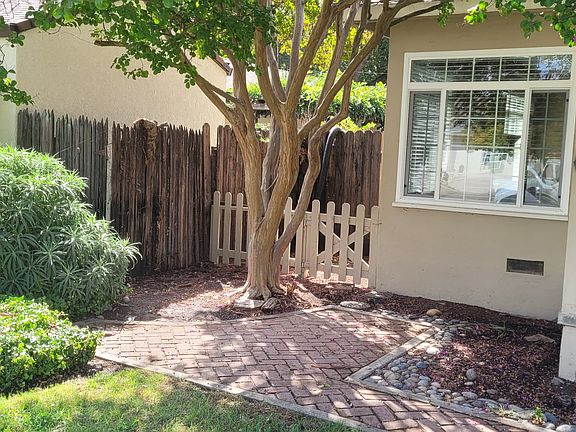 2nd image of 1416 W El Camino Ave