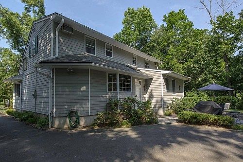 3rd image of 41 Oak Ln