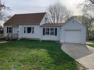 1023 N Carolina Ave, Mason City, IA 50401