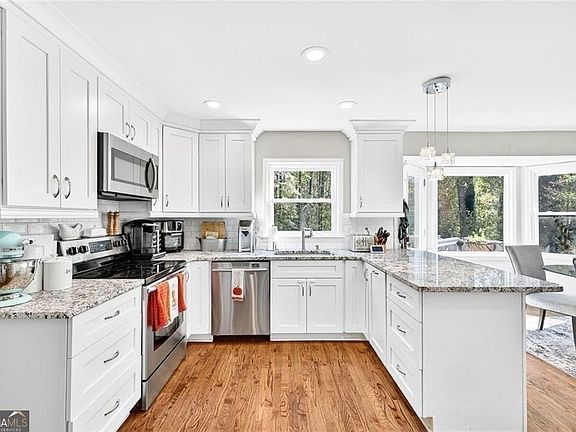 5th image of 10905 Shallowford Rd