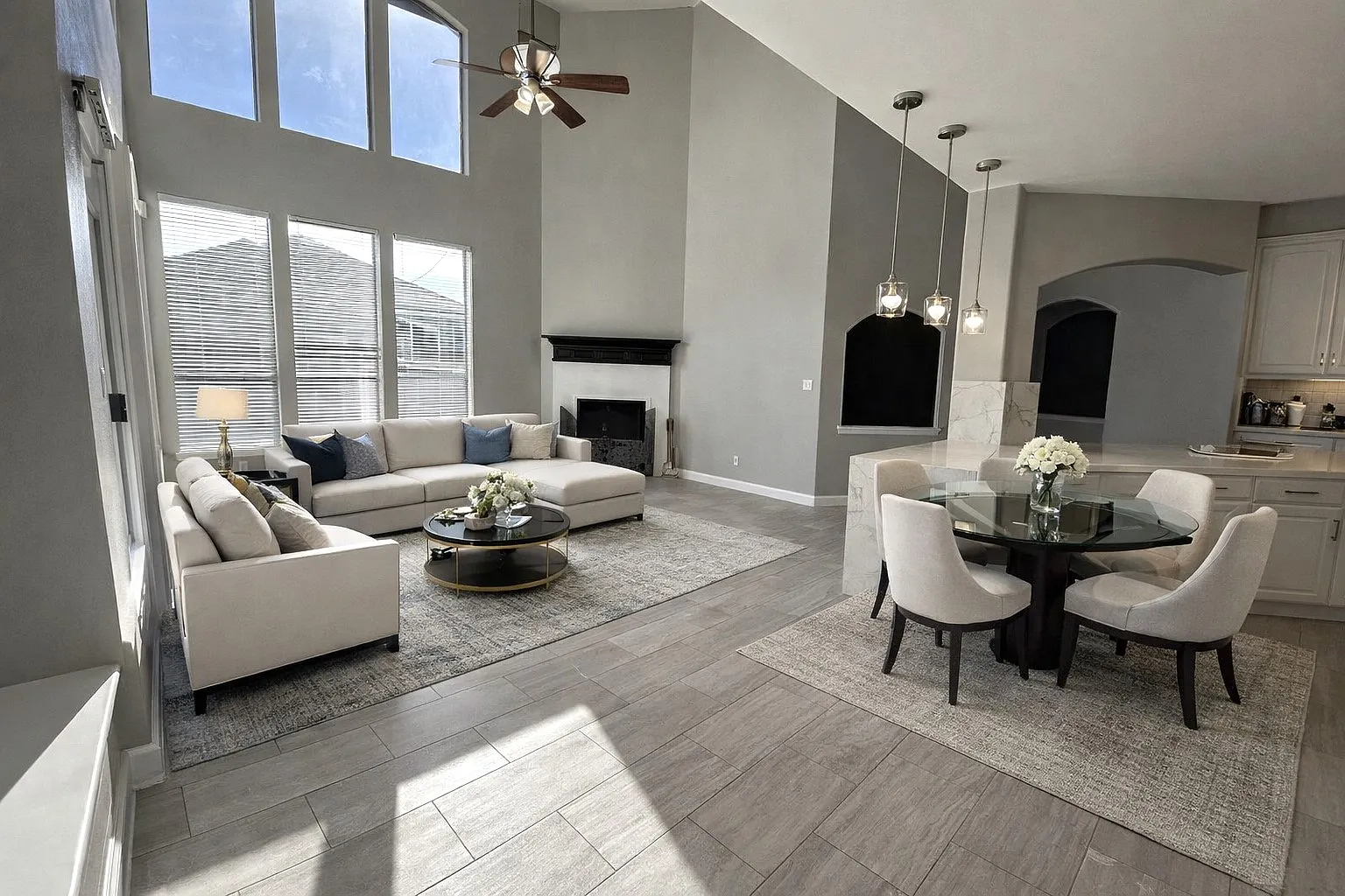 4 bed, 2886 sqft, $3,200 — Photo 3