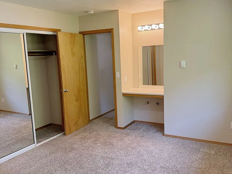 Roxclif Apartments — Photo 30