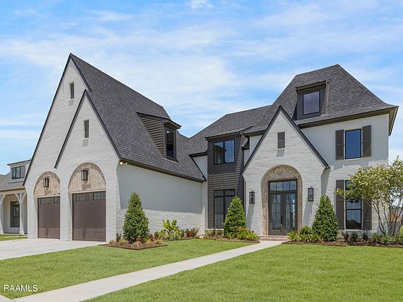 2nd image of 402 Abercrombie Way