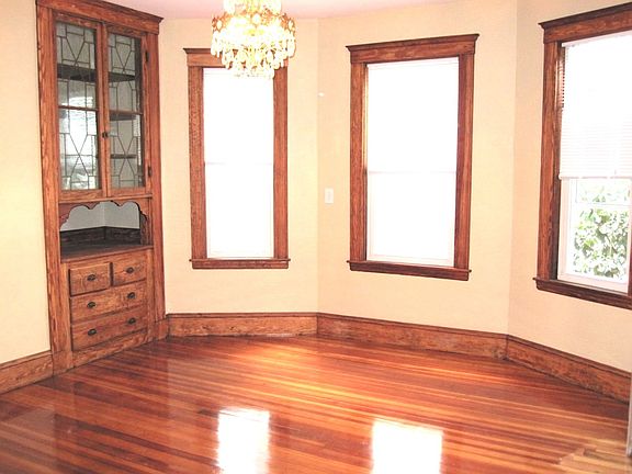 3rd image of 29 Fairbanks St