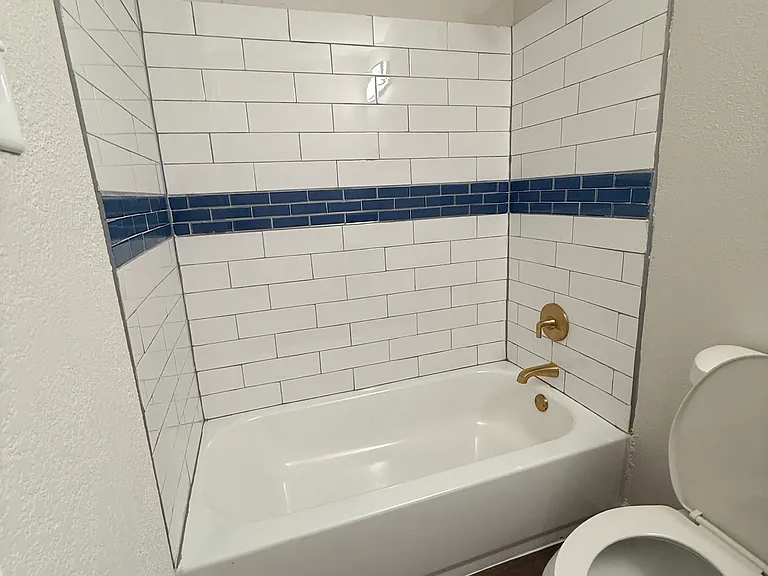 127 Dunn St — Photo 24