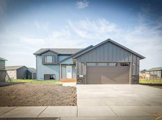 540 Antietam Dr, Box Elder, SD 57719