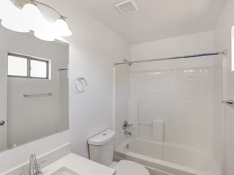 6558 W Chickasaw St — Photo 13