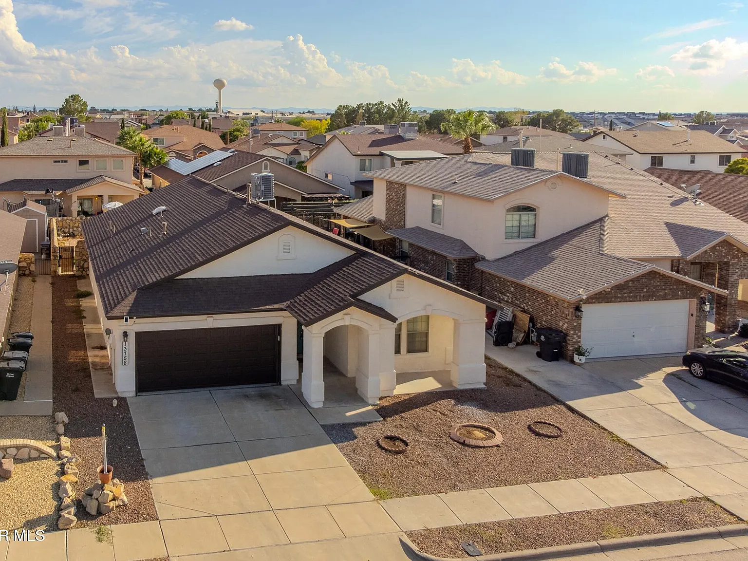 3 bed, 2.0 bath, 1874 sqft, $1,850 — Photo 3