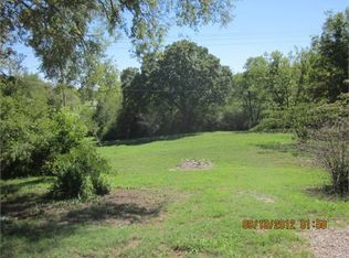 197 Blevins St, Norfork, AR 72658