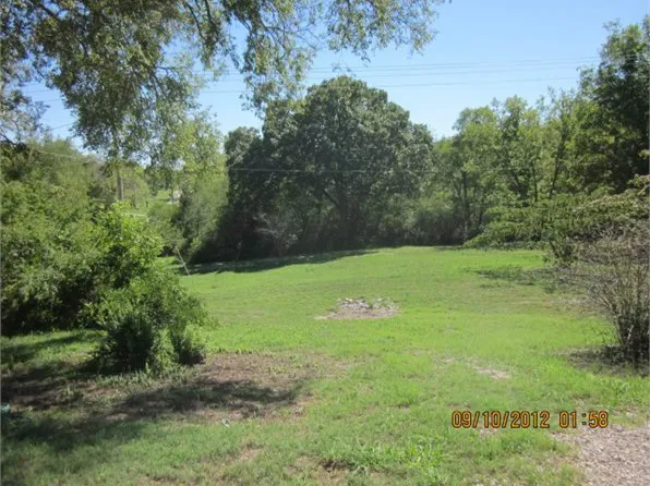 197 Blevins St, Norfork, AR 72658