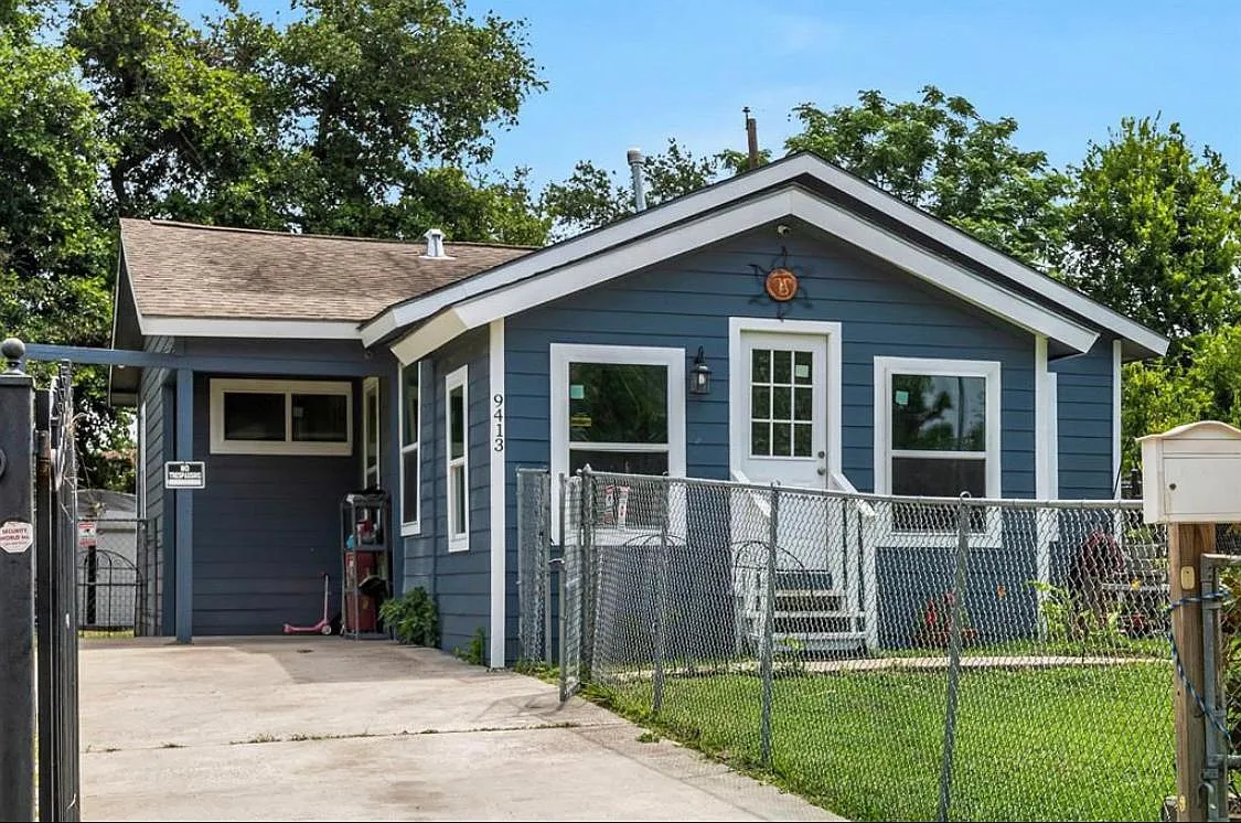 9413 Clinton Dr — Photo 1
