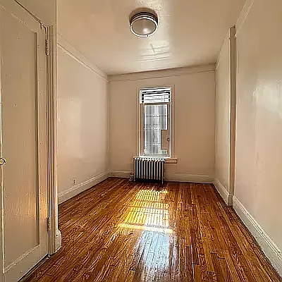 Rented by SERHANT. | media 8