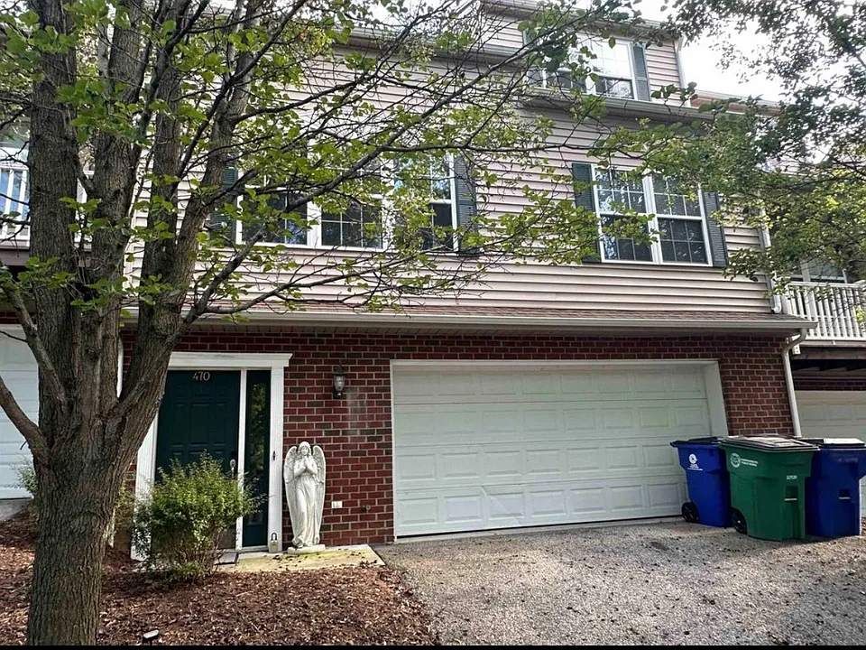 470 Tall Oak Blvd NW