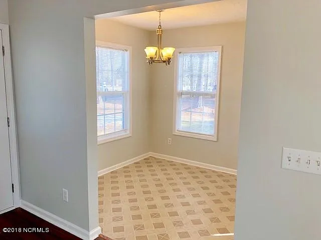 79 SE Stoney Creek Ln — Photo 5