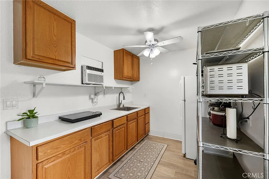 Studio, 400 sqft, $2,000 — Photo 4