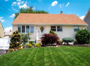 210 Regina St, Iselin, NJ 08830