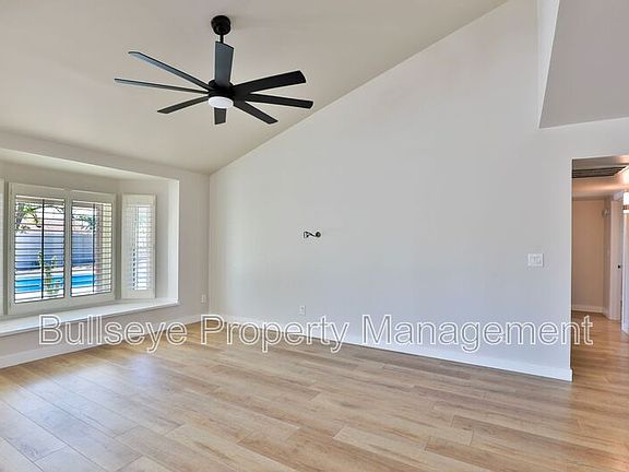 5th image of 6707 E Kings Ave
