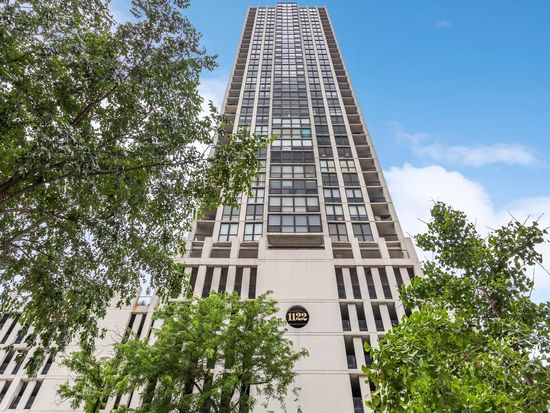 1122 N Clark St APT 3104, Chicago, IL 60610