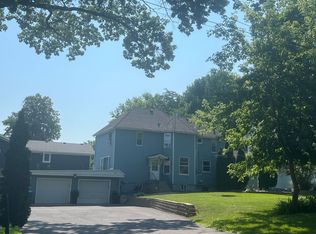667 5th St SE, Forest Lake, MN 55025