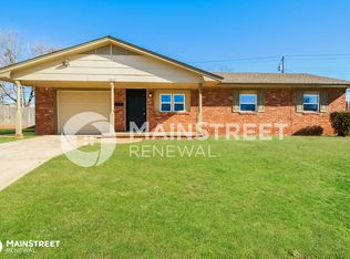1812 N Nail Pkwy, Moore, OK 73160