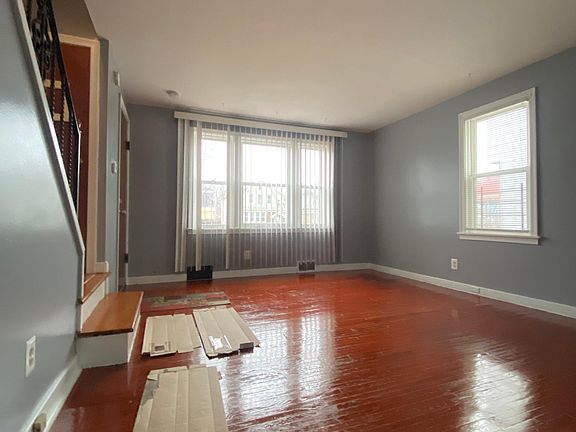 5th image of 378 Davidson Ave #1
