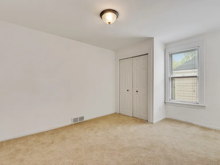 476 W Jackson St — Photo 16