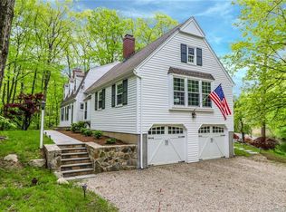 15 Strawberry Ridge Rd, Ridgefield, CT 06877