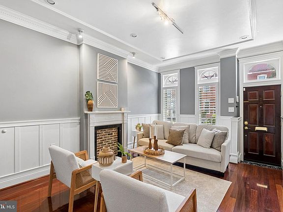 2nd image of 108 W Fort Ave