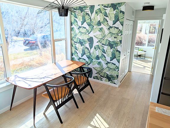 2nd image of 2849 Syracuse Ct