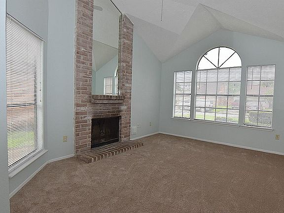 2nd image of 10723 Autumn Meadow Ln