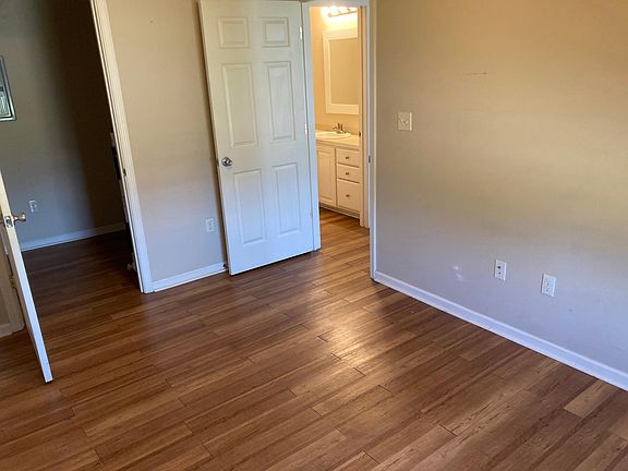 5th image of 821 W 18th St #A