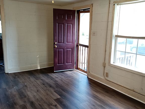 2nd image of 917 Woodland St #1