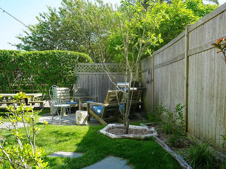 11 S Emden Rd — Photo 35