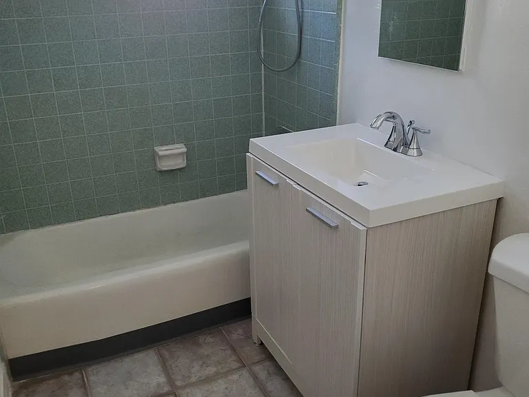 924 Thermal Ave — Photo 11