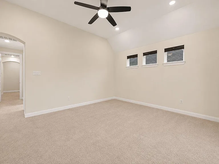 4002 Dogwood Canyon Ln — Photo 32
