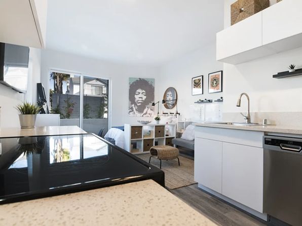 13919 S Normandie Ave #207